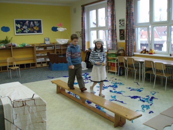 Zpis naneisto - cesta za pokladem